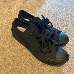 Converse all black